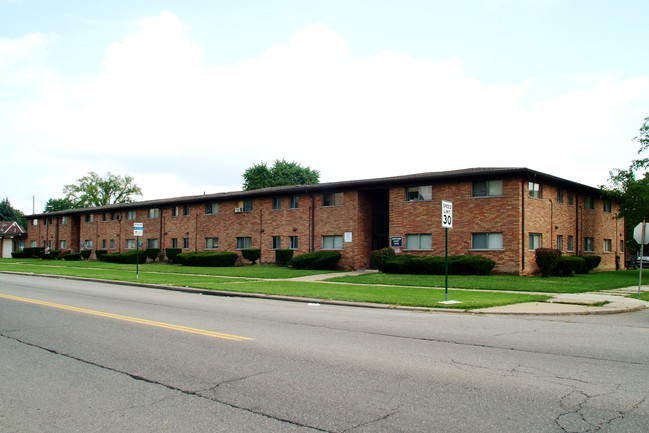 Eastland Court in Detroit, MI - Foto de edificio - Building Photo