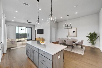 7200 Cordoba Dr in Austin, TX - Building Photo - Building Photo