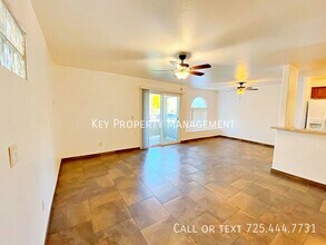 3145 E Flamingo Rd, Unit #1128 in Las Vegas, NV - Building Photo - Building Photo