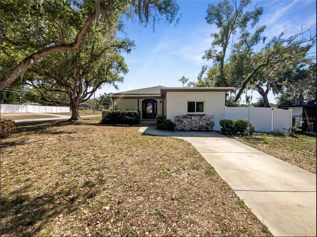 370 E Waldo St in Groveland, FL - Building Photo - Building Photo