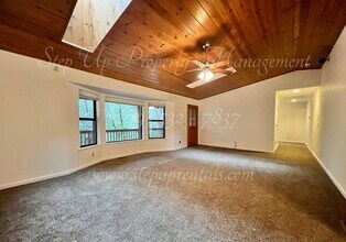 17600 Brentwood Ln in Twain Harte, CA - Building Photo - Building Photo
