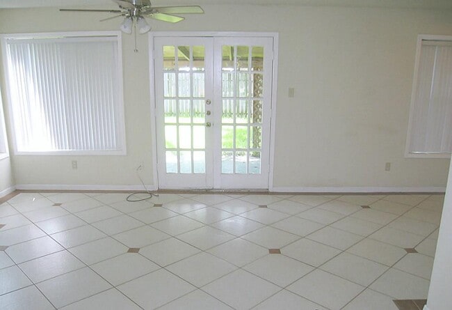 property at 1931 Vinces Bridge St