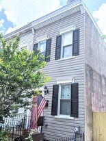 1215 I St SE in Washington, DC - Building Photo