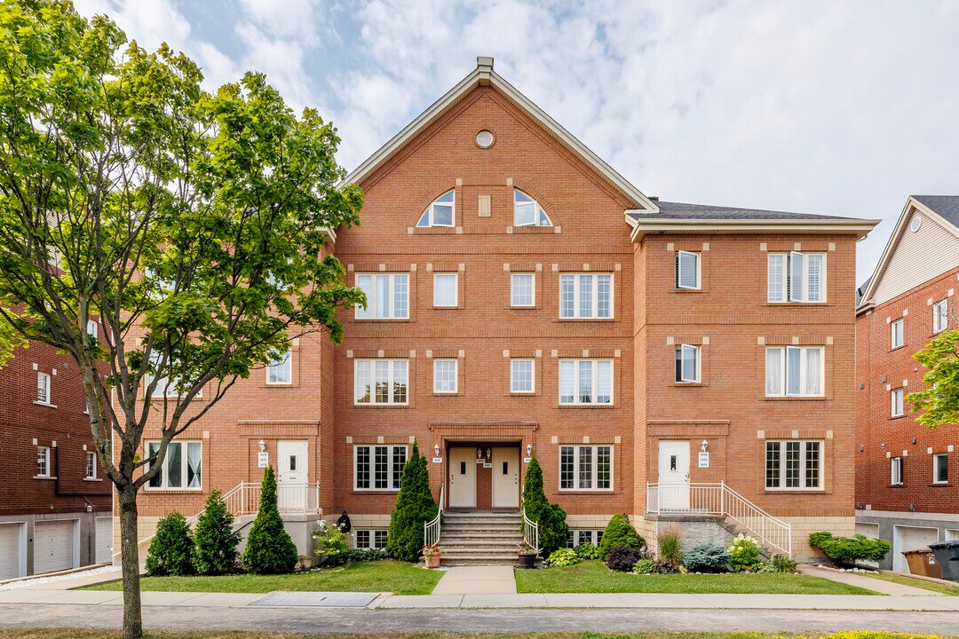 1688 Alexis-Nihon Boul in St. Laurent, QC - Building Photo