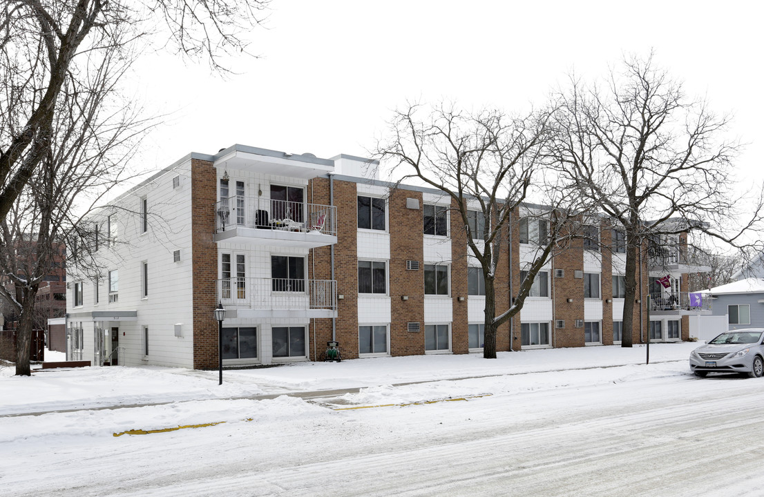 312 Harrison St in Anoka, MN - Foto de edificio