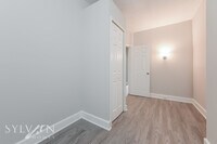 410 S Newkirk St photo'