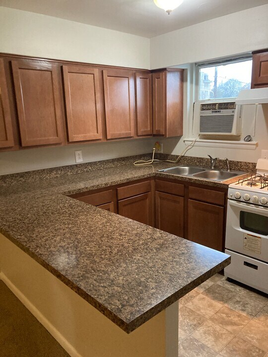 225 W Irvine St, Unit 4 in Richmond, KY - Building Photo