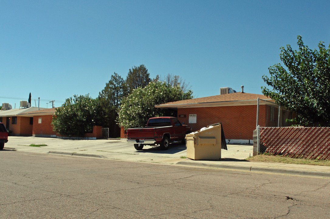 8709 Lawson St in El Paso, TX - Building Photo