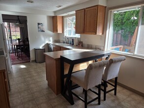 17112 SE Jade Ct in Milwaukie, OR - Building Photo - Building Photo