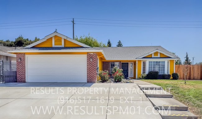 8400 Nandina Way in Antelope, CA - Building Photo - Building Photo