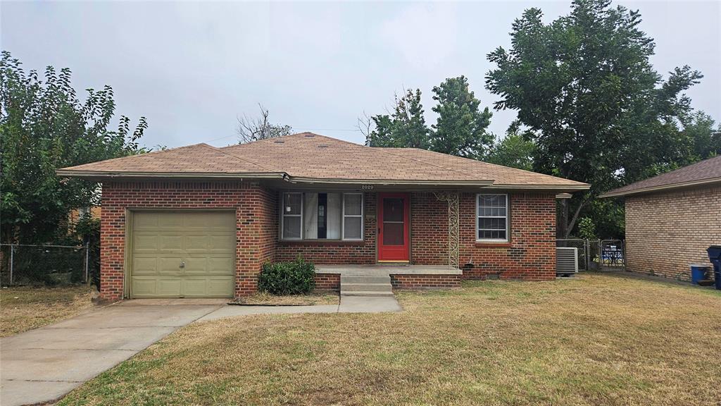 2029 Brighton Ave in The Village, OK - Building Photo