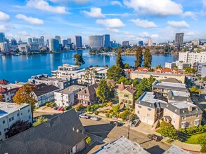 145 Athol Ave in Oakland, CA - Foto de edificio - Building Photo