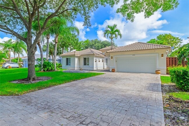 property at 4755 Yellow Bird Farin