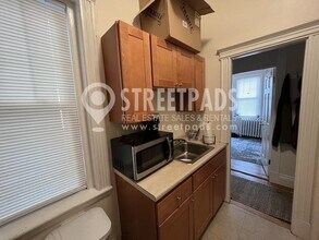 29 Park Dr in Boston, MA - Building Photo - Building Photo