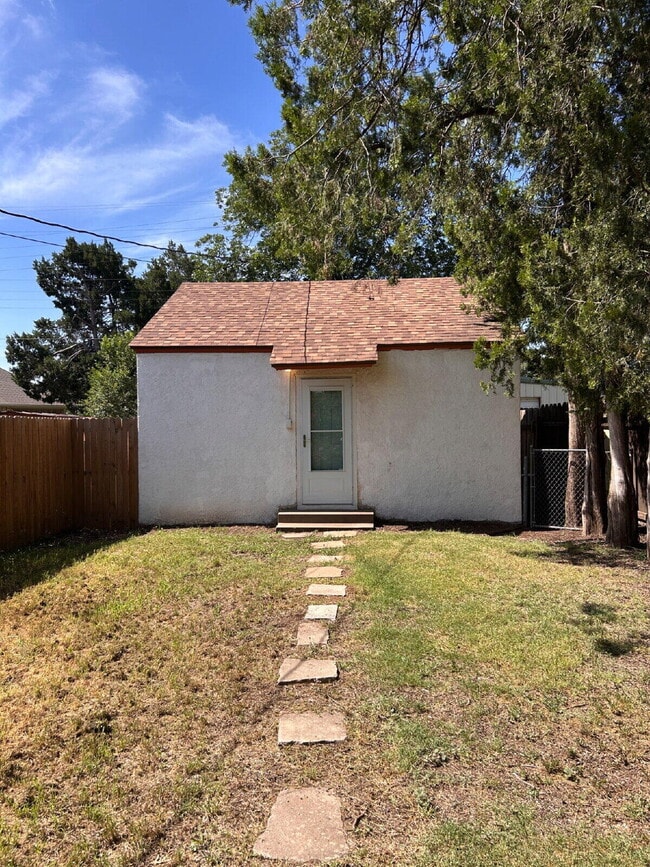 property at 1707 32nd St