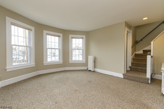 11 Montague Pl in Montclair, NJ - Building Photo - Building Photo