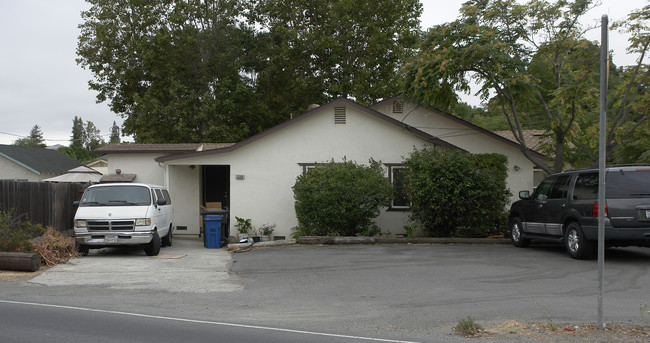 3580 Pacheco Blvd in Martinez, CA - Building Photo - Building Photo