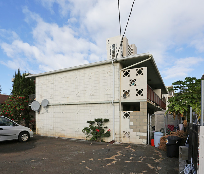 728 Palani Ave in Honolulu, HI - Building Photo - Building Photo