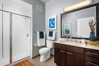 460 W Huron St in Chicago, IL - Building Photo - Building Photo