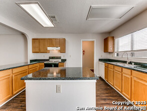 8039 Robbins Glade in Converse, TX - Building Photo - Building Photo