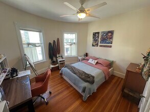 51 Ibbetson St, Unit 3 in Somerville, MA - Foto de edificio - Building Photo