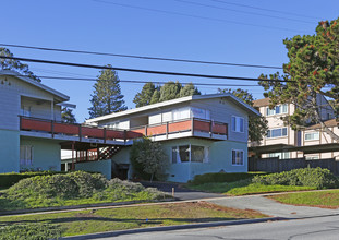 911 Lighthouse Ave in Pacific Grove, CA - Building Photo - Building Photo