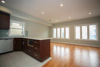 141 Beach St in Jersey City, NJ - Building Photo - Building Photo