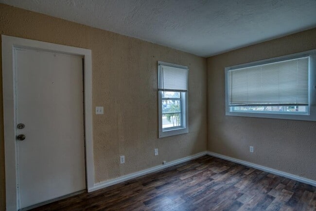 1735 13th Ave S in St. Petersburg, FL - Building Photo - Building Photo