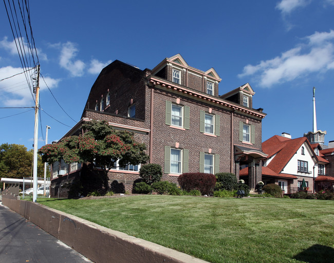 Rachelle House in Sharon, PA - Building Photo - Building Photo