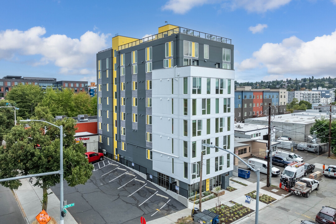 Chinook Ballard in Seattle, WA - Foto de edificio