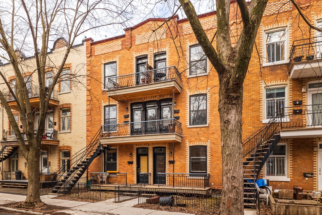 4243-4249 Messier St in Montréal, QC - Building Photo