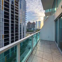 41 SE 5th St, Unit 602 in Miami, FL - Building Photo - Building Photo