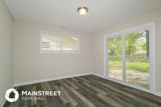 9930 Duke Dr in St. Louis, MO - Foto de edificio - Building Photo