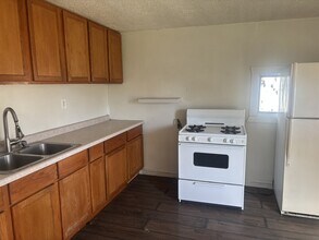 527 9th St SW in Cedar Rapids, IA - Building Photo - Building Photo