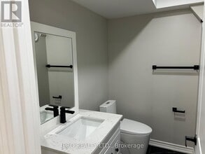 1485 Daniel Creek Rd in Mississauga, ON - Building Photo - Building Photo