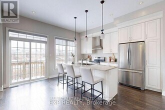 50 Sharonview Cres in East Gwillimbury, ON - Building Photo - Building Photo