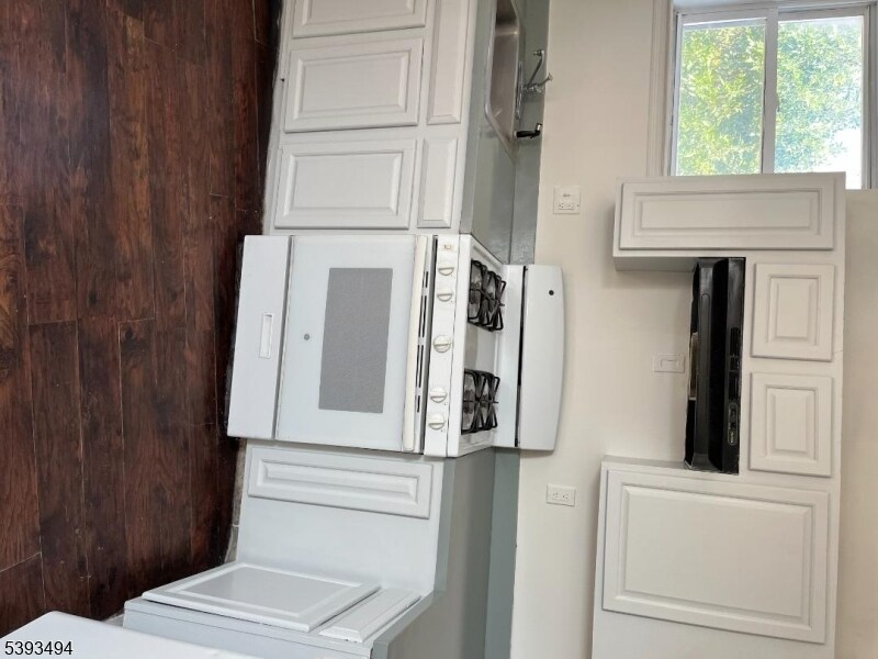 340 Morris Ave in Elizabeth, NJ - Building Photo