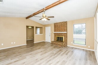 2854 Southpark Ln in Fort Worth, TX - Building Photo - Building Photo