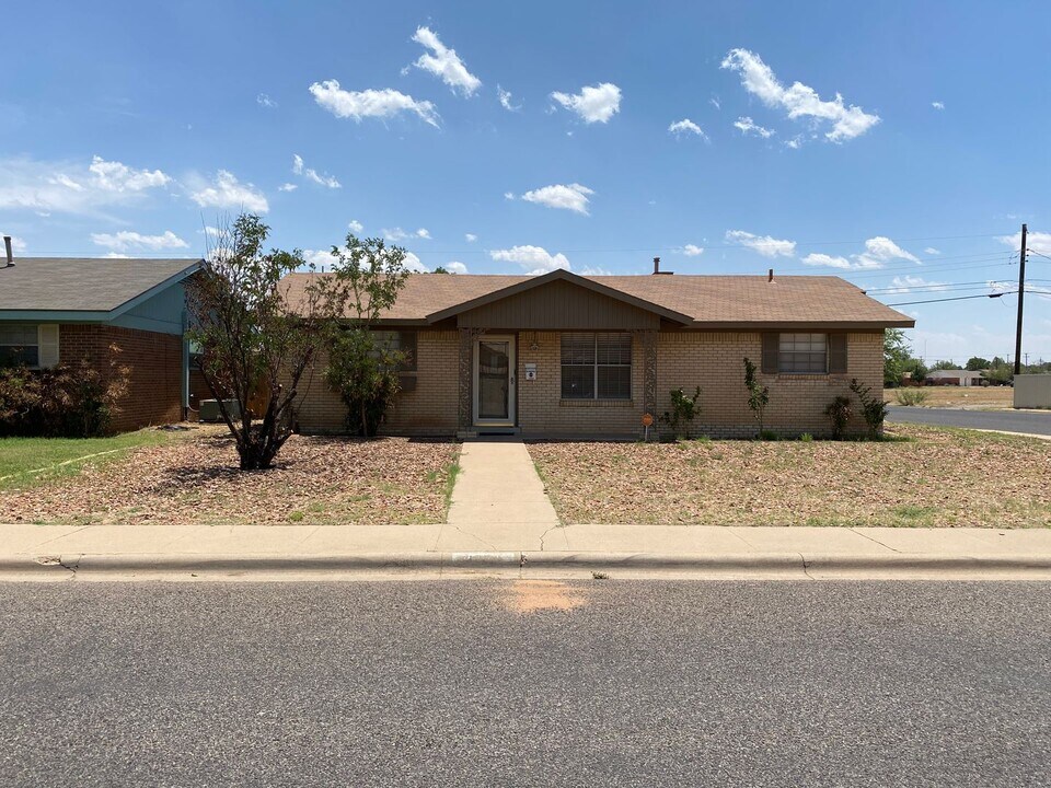 3600 Springbrook Dr in Odessa, TX - Building Photo