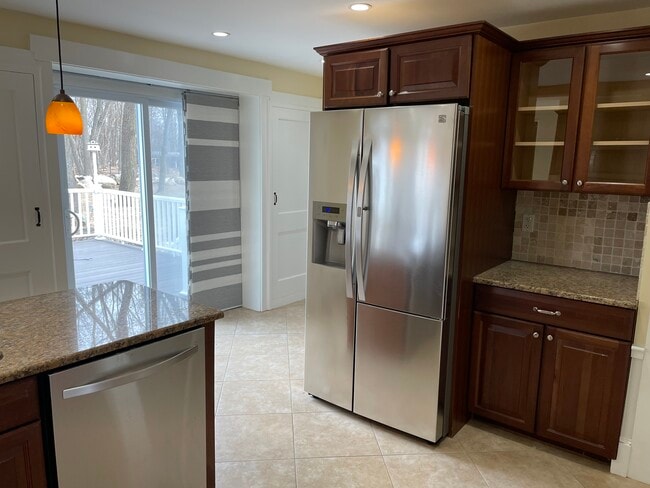 71 North Road, Unit 71 North Road #1 in Chelmsford, MA - Foto de edificio - Building Photo