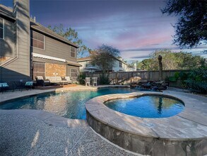 1804 San Jose St in Friendswood, TX - Building Photo - Building Photo