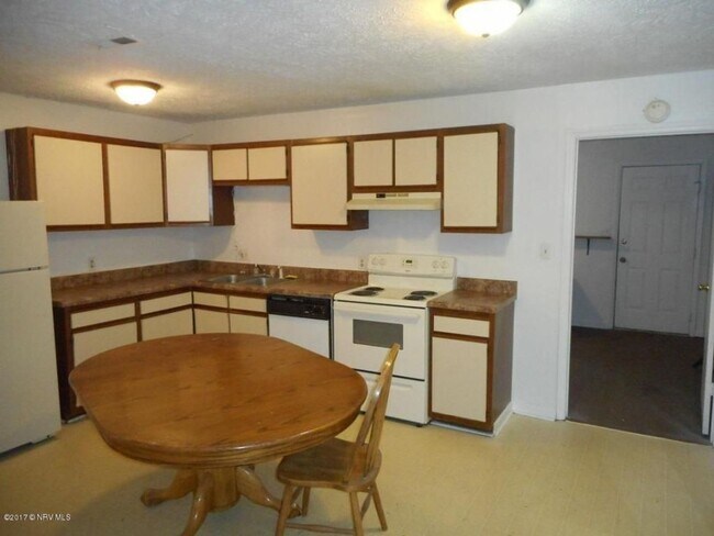 175 Clover Valley Cir in Blacksburg, VA - Building Photo - Building Photo
