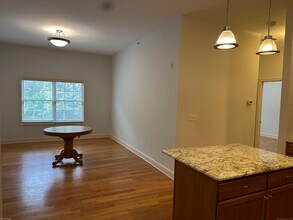 2518 Whitney Ave in Hamden, CT - Building Photo - Building Photo