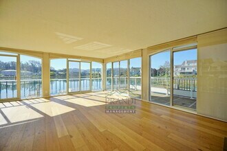 5105 Shelter Bay Ave in Mill Valley, CA - Building Photo - Building Photo