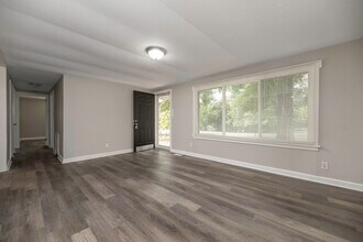 210 Balfour Dr in Salisbury, NC - Building Photo - Building Photo