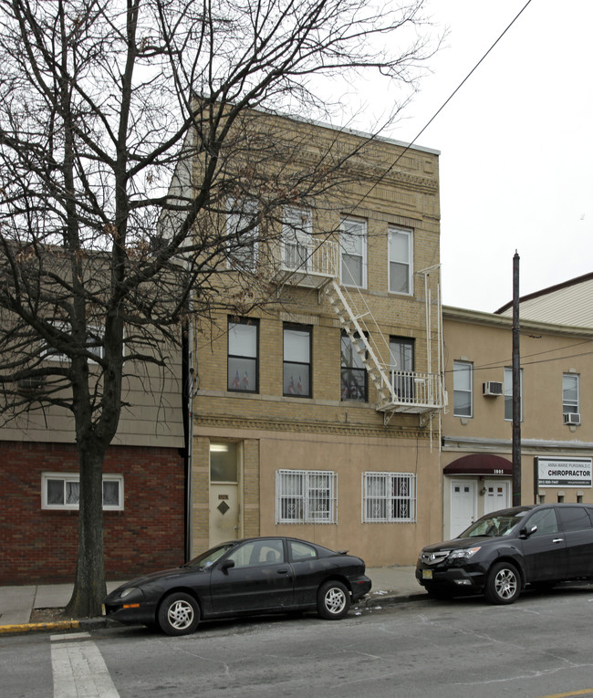 1003 New York Ave in Union City, NJ - Building Photo - Building Photo