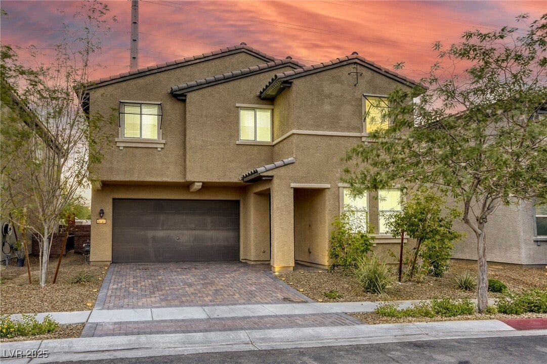 5737 Fleming St in North Las Vegas, NV - Building Photo