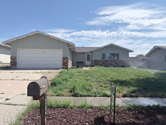 property at 1419 Prado Dr