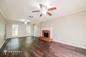 4722 Yeager Rd in Douglasville, GA - Foto de edificio - Building Photo