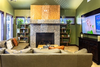 Park 16 in Federal Way, WA - Building Photo - Interior Photo